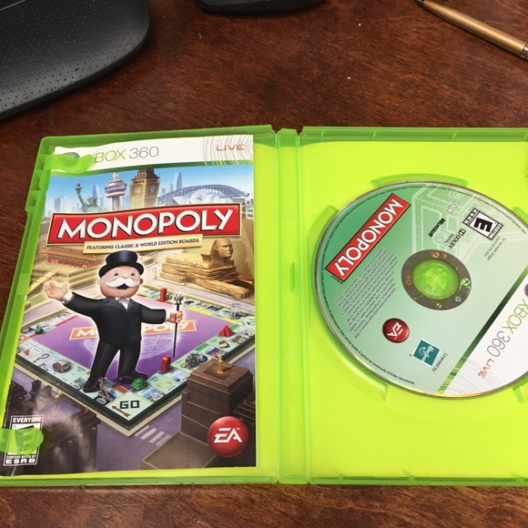 XBOX 360 Monopoly game - Picture 3 of 3
